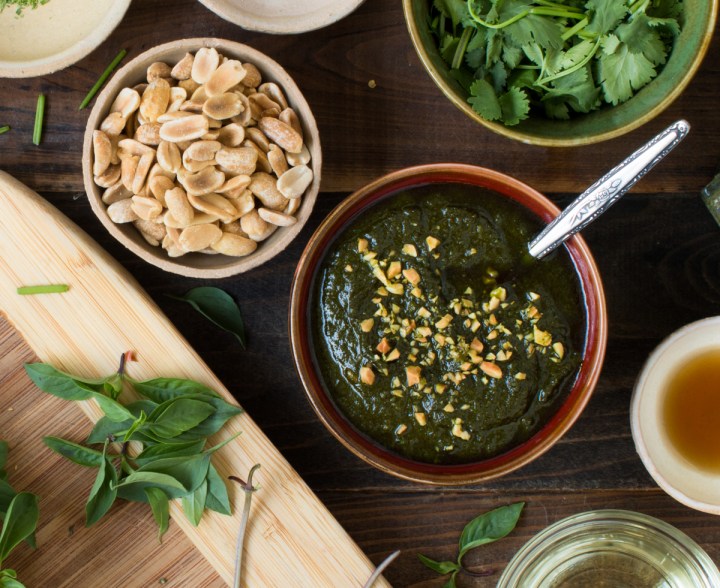 Miz for Thai basil pesto lr-9911-2