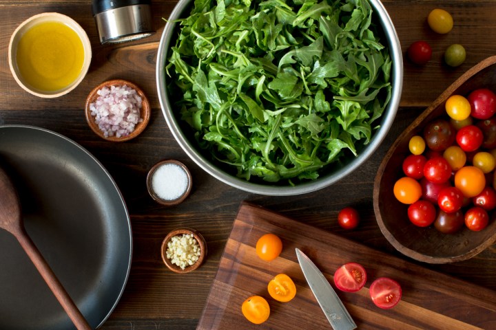 miz-for-sauteed-arugula-and-heirloom-cherry-tomatoes-1926-2