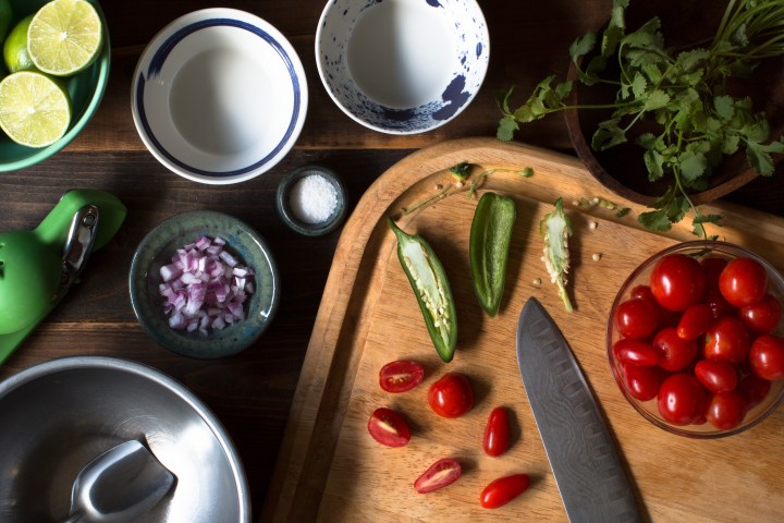 organic-cherry-tomato-pico-de-gallo-0837