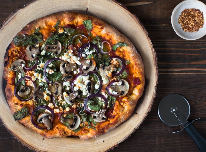 arugula-and-goat-cheese-pizza-2213-5