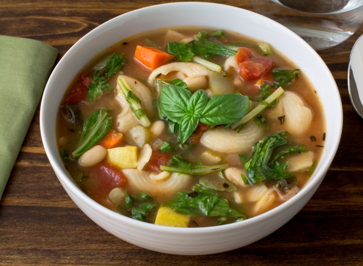 vegan-minestrone-with-mizuna-2089-2
